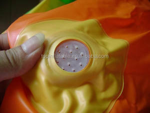 स्प्रेयर के साथ 24 इंच <span class=keywords><strong>Inflatable</strong></span> पानी गेंद छिड़काव गेंद पिछवाड़े बच्चों पानी के खेल मज़ा खिलौना समुद्र तट पूल खिलौने