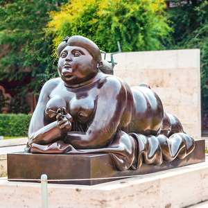 Escultura de Arte de Metal de bronce abstracto de alta calidad, estatua de <span class=keywords><strong>mujer</strong></span> reclinada regordeta para uso en jardín al aire libre - Product Image 1
