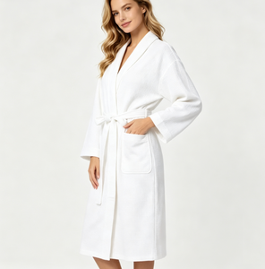 Batas de algodón desechables unisex para mujer y hombre, albornoz de bambú suave personalizado, batas de baño sólidas de verano, fabricante de prendas OEM de Vietnam - Product Image 4