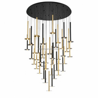 Lustre en cascade Rainline Disc avec tiges en aluminium et embouts en acrylique opale pour les atriums d'hôtels et les escaliers courbes