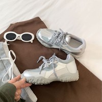 Baskets rétro pour femmes, argentées et blanches, à double lacets, semelle à crampons, respirantes, légères, pour la marche et la randonnée, OEM ODM, logo personnalisé