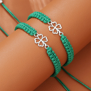 สร้อยข้อมือสีเขียววันเซนต์แพทริค ลายใบโคลเวอร์สี่แฉก ปรับขนาดได้ - Product Image 3