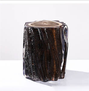 La résine époxyde est employée pour laisser tomber des piliers de bakélite - Product Image 1