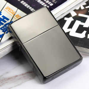 Briquets à <span class=keywords><strong>kérosène</strong></span> pour cigarettes et cigares en métal argenté de luxe personnalisés avec logo, accessoires pour fumeurs - Product Image 2