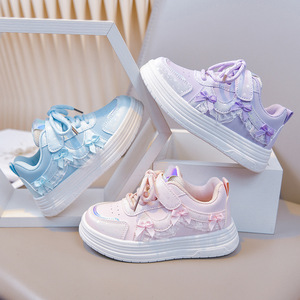 รองเท้าผ้าใบเด็กผู้หญิงแบบสวม รุ่นใหม่ ฤดูใบไม้ผลิ 2026 ระบายอากาศได้ดี สวมใส่สบาย น้ำหนักเบา หนังแท้ นุ่ม - Product Image 1