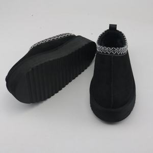 Botas de Nieve con Plataforma y Peluche, Cálidas para Otoño e Invierno, Marca de Diseño, Zapatos de Moda, Estilo Uggs de Alta Gama - Product Image 4