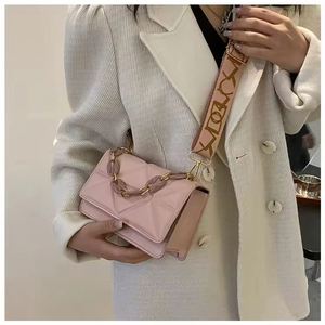 Bolsos de Hombro Pequeños de Diseño de Moda al por Mayor, Bolsos de Mano Tipo Saddle para Chicas y Damas, Bolsos Cruzados - Product Image 2