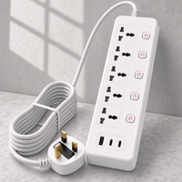 Multiprise industrielle universelle 10A IP44 avec prise 3 broches, interrupteur indépendant, 4 prises CA, 2 ports USB-A et 1 port USB-C, rallonge électrique
