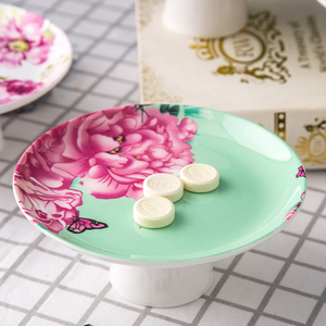 Rose Sweet Design Girls Love Fine Bone China Assiette à dessert en céramique saine avec pied Usine en Chine - Product Image 6