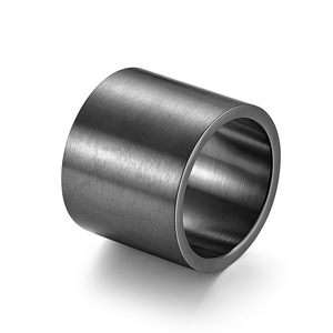 แหวนฮิปฮอปแบบกว้างชุบทอง 18k PVD สำหรับผู้ชาย |   แหวนดีไซน์โดดเด่นทันสมัย - Product Image 5