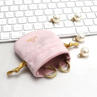 Petit collier à cordon en velours rose imprimé de logo personnalisé, sac de rangement pour boucles d'oreilles et bracelets, pochette cadeau en velours de luxe souple pour bijoux