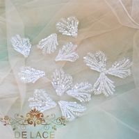DELACE JB Ivoire Paillettes Perlées Brodées Plantes Motif Floral Applique Décorative pour Robes De Mariée De Mariée