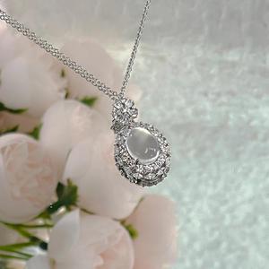 Collier pendentif en argent pur S925 avec motif de rose en fleur de glace, diamant bleu clair et pompon, collier de luxe pour clavicule - Product Image 1