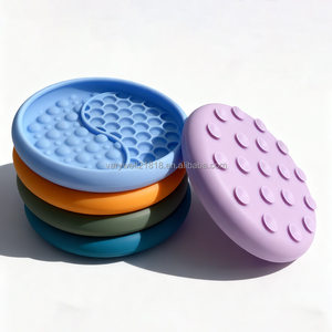 2026 tendance produit 15cm petit nid d'abeille Ufo lécher tapis personnalisé Silicone bol chien mangeoire lente - Product Image 1