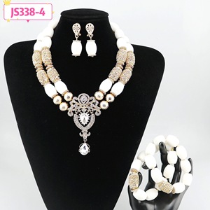 Conjunto <span class=keywords><strong>de</strong></span> joyería <span class=keywords><strong>de</strong></span> collar indio blanco, bonito conjunto <span class=keywords><strong>de</strong></span> joyería <span class=keywords><strong>de</strong></span> Europa y América con pendientes 2022 - Product Image 4
