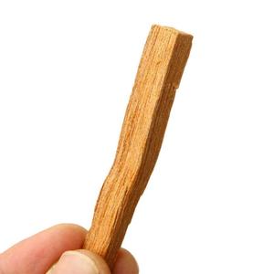 50 g/sac 7.5cm copeaux de bois de santal naturel petites bûches de <span class=keywords><strong>résine</strong></span> de décor irrégulière pour la maison bâtons de bois <span class=keywords><strong>encens</strong></span> W0K9 - Product Image 5