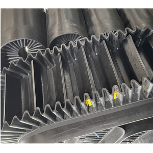 Corrugated heng oluklu yanak kauçuk konveyör bant 60 ° dik eğimli tasarım anti-dökülme yüksek darbe Cleats taban kesme için - Product Image 4