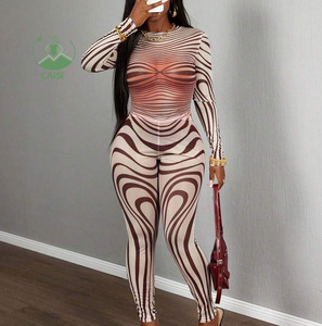 Nuovo Completo Casual <span class=keywords><strong>da</strong></span> <span class=keywords><strong>Donna</strong></span> in Due Pezzi, Top a Righe <span class=keywords><strong>Sexy</strong></span> e Pantaloni Aderenti, Set Autunno Primavera per <span class=keywords><strong>Abbigliamento</strong></span> Femminile - Product Image 1