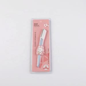 Mini lames de <span class=keywords><strong>rasoir</strong></span> à sourcils en plastique pour femmes Outil de dermaplanage à pointe pointue pour la coupe polyvalente du <span class=keywords><strong>visage</strong></span> et le toilettage au rasage - Product Image 3