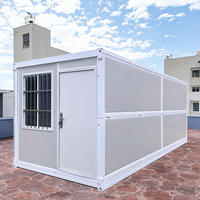 Maison conteneur modulaire préfabriquée respirante à deux étages de 20 pieds en panneaux sandwich d'acier rectangulaires, hôtel-villa moderne pré-construit