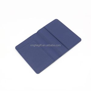 Porte-passeport personnalisable fin et coloré avec logo sur mesure, pouvant contenir suffisamment de cartes de crédit - Product Image 6