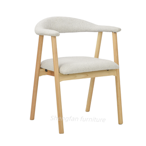 <span class=keywords><strong>Chaise</strong></span> de salle à manger nordique de vente chaude conception peu encombrante cadre en <span class=keywords><strong>bois</strong></span> de caoutchouc pour Restaurant café Banquet utilisation polyvalente - Product Image 2