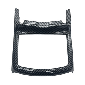 Porte-gobelet avant avec capuchon décoratif motif fibre de carbone pour les modèles Dodge Charger 2016-2021 - Product Image 1