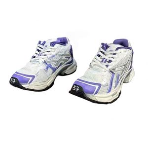 Top-level Designer Running Shoes, Fashionable and of High Quality, Suitable for Both Men and Women, with a Retro Walking Style. - Product Image 4