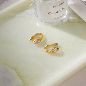 J&D Jewelry - Pendientes de Aro en Forma de U con Cabeza de Serpiente Chapados en Oro de 18K, con Circonita Blanca en Forma de Lágrima, Joyería de Acero Inoxidable Resistente al Agua - Product Image 6