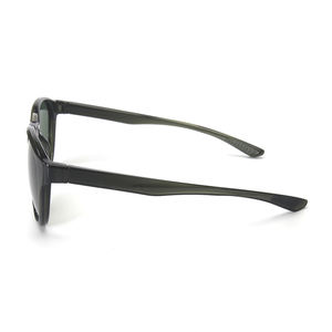 Lunettes de soleil de randonnée polarisées de style tendance de marque privée haut de gamme Lunettes de sport de baseball TR90 avec logo personnalisé pour hommes - Product Image 3