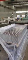 Tôle d'aluminium gaufrée antidérapante à cinq barres, avec film PE bleu, épaisseurs 2mm, 3mm, 3.5mm, 4mm, 5mm, 6mm