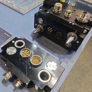 Guide Energy Docking Combination Board LT-F31-BI11 Connecteur rapide pour signal électrique et hydraulique de type moyen - Product Image 4
