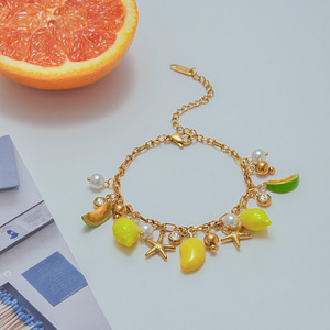 Bracelet à breloques fruits en alliage de zinc plaqué or avec perles, citron et étoile de mer – Bijoux pour femme - Product Image 2