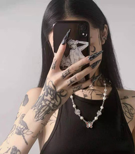 Cadena de collar de mariposa para niñas adolescentes niños Margarita flor plateado joyería de moda collares de perlas estéticas individuales - Product Image 1