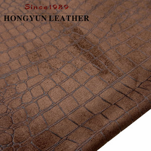 Ecopelle Scamosciata Vegana Eco-compatibile con Retro Intrecciato, Morbida e Calda al Tatto, Effetto Coccodrillo, Traspirante, 100% Poliestere 5000gsm per Abbigliamento - Product Image 3