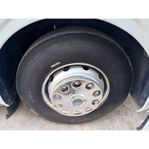 Autocar de luxe d'<span class=keywords><strong>occasion</strong></span> Yutong6121 Euro5 65-70 places Diesel Transmission manuelle Norme d'émission Euro 5 - Product Image 3