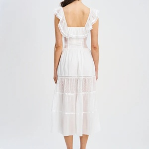 Robe mi-longue OEM personnalisée pour femme, col carré, manches courtes à volants, corsage smocké, tulle à pois, superpositions étagées, fluide, pour les vacances - Product Image 2