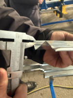 Machine de formage de lames de persiennes métalliques de haute qualité et à grande vitesse, populaire en Europe, machine de fabrication de panneaux de protection en acier