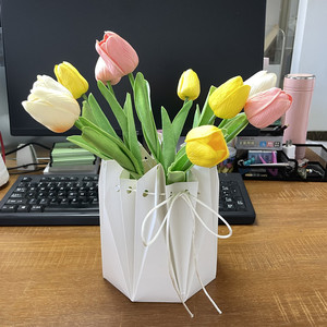 Tùy Chỉnh Bán Buôn Một Mảnh Có Thể Gập Lại Hoa Màu Đen Trắng Rõ Ràng Màu Sắc Giấy Kraft Không Thấm Nước Aqua Hộp Bao Bì Hộp Cho Bó Hoa - Product Image 2