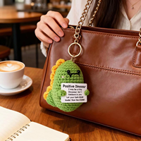 Porte-clés en peluche dinosaure au crochet fait main, breloque de sac, jouet doux avec carte de message, décoration d'intérieur Kawaii, cadeau pour ami, vente en gros