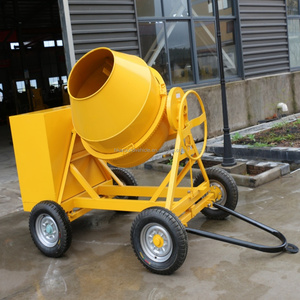 Bétonnière portative à tambour inclinable de 700 L avec moteur diesel à 4 roues Cm700-4D - Product Image 1