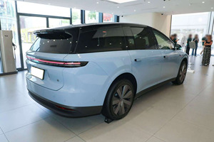 Li-Xiang <span class=keywords><strong>I8</strong></span>รถยนต์ Lixiang 2025รุ่นมาตรฐานขนาดกลางถึงใหญ่6ที่นั่งใหม่รถไฟฟ้าบริสุทธิ์มอเตอร์คู่มาใหม่ - Product Image 3