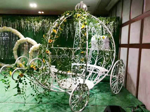 鉄製の白いカボチャの馬車、シンデレラの馬車、舞台の背景、庭の結婚式の装飾 - Product Image 5