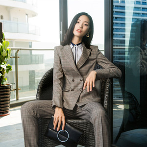 Tailleur-pantalon classique à manches longues pour femmes professionnelles <span class=keywords><strong>Entretien</strong></span> pour vendre des vêtements de travail formels Costumes pour femmes - Product Image 2