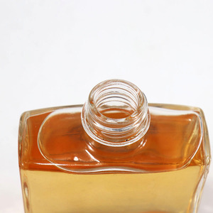 Chai Thủy Tinh Vuông Trong Suốt Rỗng <span class=keywords><strong>150ML</strong></span> Chai Rượu Thủy Tinh Mini Chai Vodka Thủy Tinh Hình Vuông Cho Rượu - Product Image 3