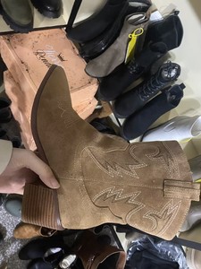 Sepatu bot kulit wanita, Kasut bot Barat hak persegi ukuran besar dicetak senior - Product Image 5