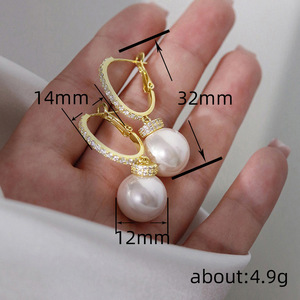 Eleganti orecchini pendenti da donna, accessori per l'orecchio semplici e alla moda per l'uso quotidiano - Product Image 4