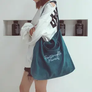 Женская Вельветовая сумка с вышивкой