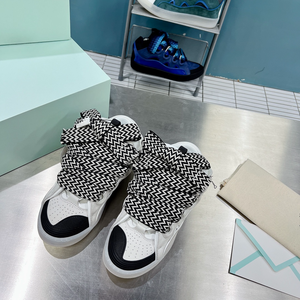 รองเท้าหนังแท้ระดับไฮเอนด์สุดหรู ปรับแต่งได้ สำหรับผู้ชายและผู้หญิง สไตล์สปอร์ต ปิดหุ้มเท้า พร้อมระบบรองรับแรงกระแทก สายรัดยางยืด - Product Image 6