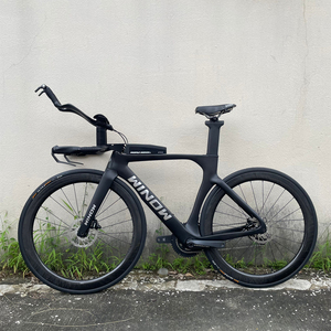 Bicicleta Completa de Triatlón Winowsports Carbon TT de 22 Velocidades con Frenos de Disco, Modelo TT119, con Juego de Ruedas de Fibra TT119, Bicicleta de Carbono TT TT119 - Product Image 1